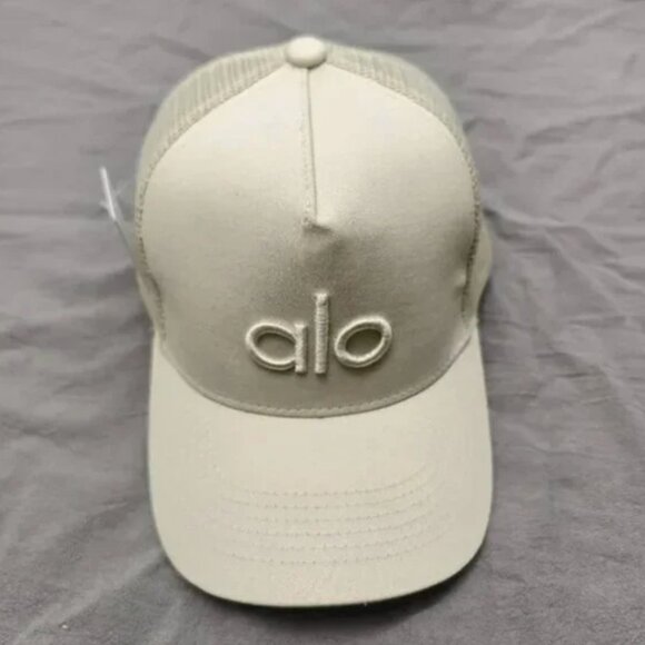 ALO Yoga Accessories - ALO Yoga District Trucker Bone Color & Alo Cap & NEW